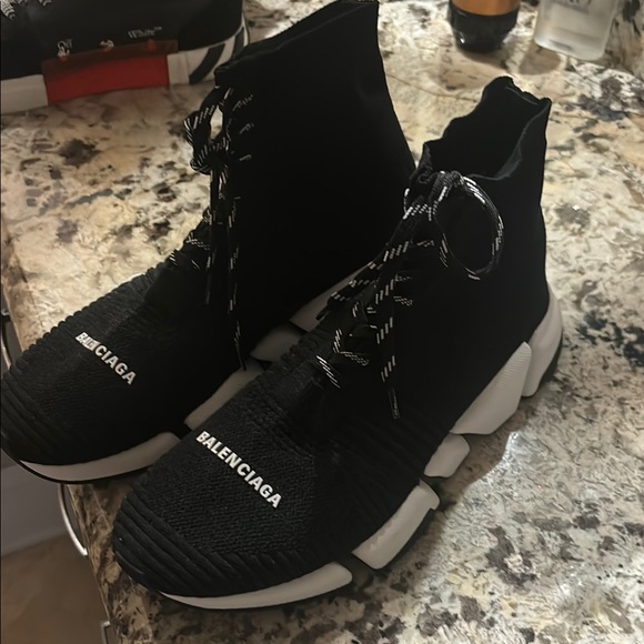 BALENCIAGA MEN'S SPEED 2.0 LACE-UP SNEAKER IN BLACK - Picture 1 of 5